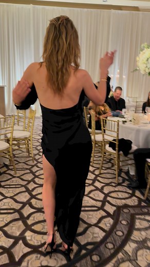 60K views · 333 reactions | Salsa dancing - 囹ElinaDanilova.com - #salsa #dance #tutorial #behappy #elinadanilova #wellnessprofessional #wellness | Elina Danilova | Facebook