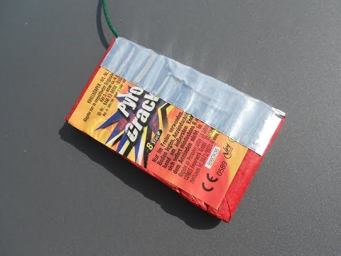Eine Packung Pyro Cracker auf Schlag