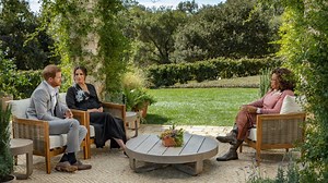 55K views · 831 reactions | Hello! Magazine Royal Editor Emily Nash says Samantha Markle is calling on Oprah Winfrey to make a deposition in the legal case against her sister, Meghan Markle. Watch the full episode at www.skynews.com.au/flash | Sky News Australia | Facebook