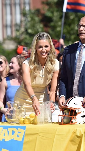 Laura Rutledge | A little #dayinthelife that started on SEC Nation in auburn and ended at our next MNF site with a trip to Tuscaloosa in between. I’m tired,... | Instagram