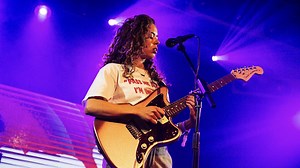 Nilüfer Yanya: “It could be the most amazing guitar in the world, but it only matters how you’re playing it”