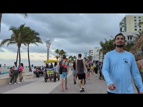 Walking down the beautiful Hollywood beach boardwalk Florida in 4K