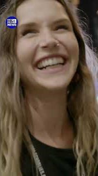 Red Frogs share top tips for Schoolies parents | 9 News Australia