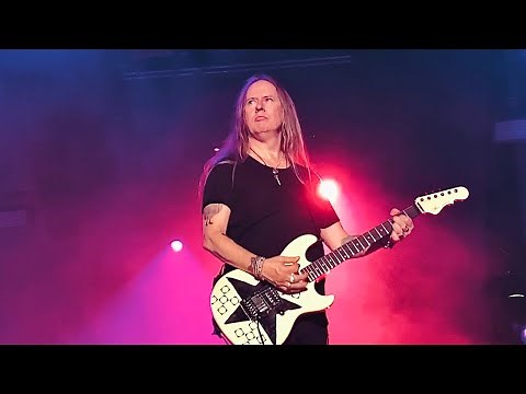 Alice in Chains - Nutshell (with solo)