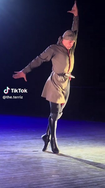 Exploring Georgian Dance: Tornike Paikidze's Performance