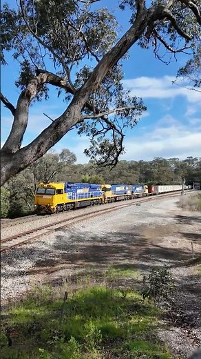 AUSTRALIA'S NEWEST ENGINE 94 CLASS IN THE ADELAIDE HILLS #trains #94classlocomotive #railway #rail