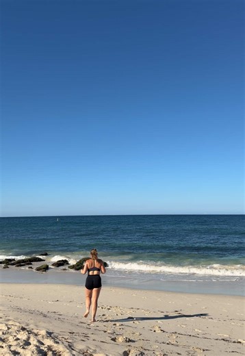 Morning Workout Routine in Australia for Solo Travelers