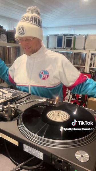 DJ Fokus Chill Out: Timeless Jungle Techno from 1993