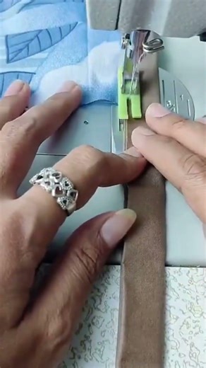 Professional Sewing Machine Finishing Fabric Edge With Binding