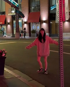 ess ! | forgot to exploit my experience for content and now i have gone another year at twitchcon with no pics of my friends. SIIIIYGHHH…. #eefoc | Instagram