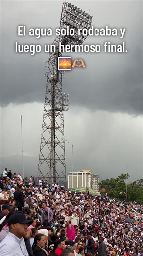 La Gloria y Alabanza al Dios Todopoderoso en Medellín
