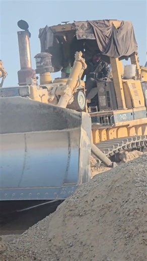 Bulldozer and pus best material stone excavator operator #non#subscribe #stonecrusher #support