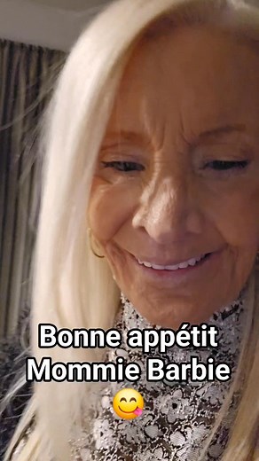 Bonne appétit Mommie Barbie 😋 | Tracee Lee