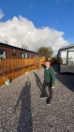 🌿 ☀️ Check out this stunner with the sun shining inside the windows on this beautiful sunny day. ✨ We hope everybody is having an amazing weekend ! —— 🌟 Why Choose Great Birchwood? ✅ Generous plot sizes (space for 2 cars) ✅ Quiet, semi-rural leisure village just minutes from Lytham ✅ Nature-focused area with lakes and woodland walks ✅ Use your lodge 12 months a year – full-year access! ⸻ If you’re dreaming of owning a holiday home like this — or any of our other stunning lodges — now’s the tim