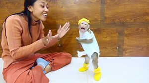 Princess Jenny Soft Dance Step Follow Melody When Mom Mixing Ingredient | Lovely Monkey Liza