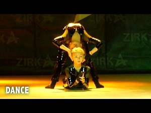 Choreographic duet performs modern dance “Matrix” at the Talent show ZIRKA