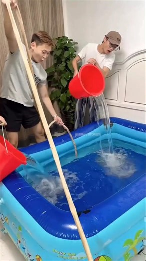 They Exchanged Bed With Swimming pool 😍😂 ~ #doonakdrama #funny #facts