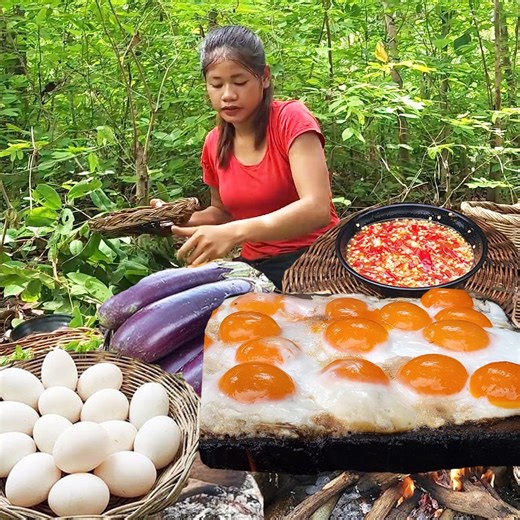 Hello and Welcome to Lisa Cooking. Today we have new video " Pick lots egg near river and Cooking eggs on the rock for dinner - Survival cooking in jungle " We mostly sharing about Adventure, Camping, Cooking vidoes and others unique cooking skills in the forest. We hopefully you enjoy and support us. Thank you SO MUCH🙏 #yummyfood #cooking #eat #recipes #foodie #deliciousfood #egg | Lisa Cooking
