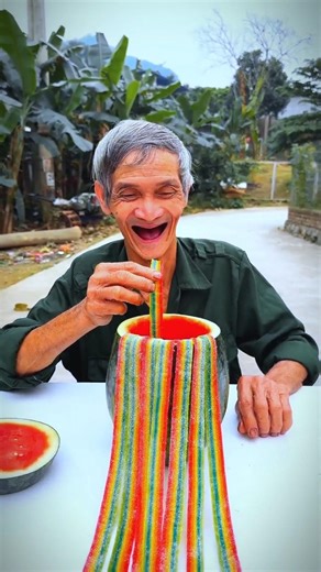 Survival Skills: SIMPLE andUSEFUL#bushcraft #camping#outdoors