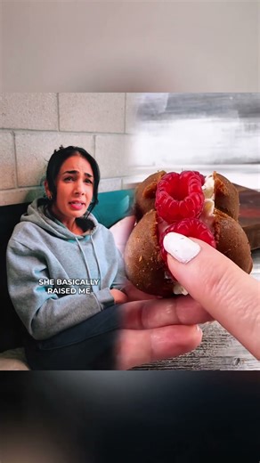 when you get the “hop on” text 😅 #comedy #couple #gaming #relatable #skit #shorts