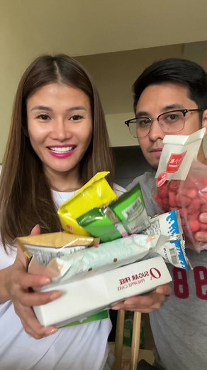 Trying snacks from Taiwan. 🇹🇼 | dried strawberries