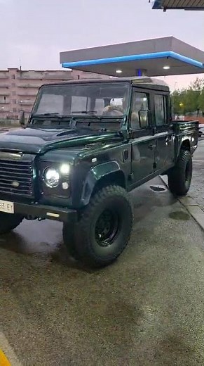2000 Land Rover Defender 130 TD5