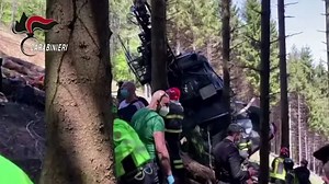 Italy investigates cause of cable car crash