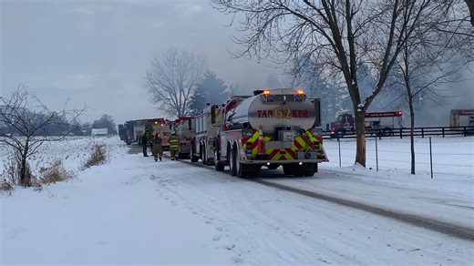 Firefighters respond to large barn fire near Nappanee