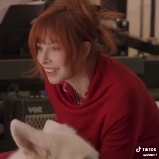 Mylène et ses bébés 🖤 #mylenefarmer #fyp #foryou