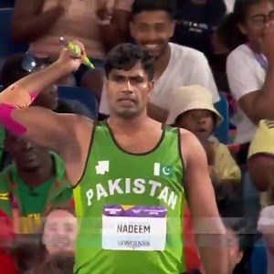 601K views · 10K reactions | Congratulations #ArshadNadeem, for creating history in #JavelinThrow by 90.18 meters,  in #CommonwealthGames2022 and winning a gold medal for the country The first man from South Asia to cross 90m+ barrier, Nation is proud of you | Government of Pakistan | Facebook