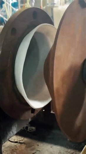 Check this "steel + PTFE" combo: Steel-lined PTFE flanging process! #factoryproducts