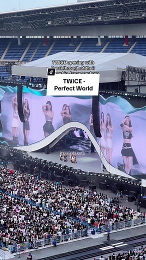 TWICE Breakthrough Opening Song at Japan Concert