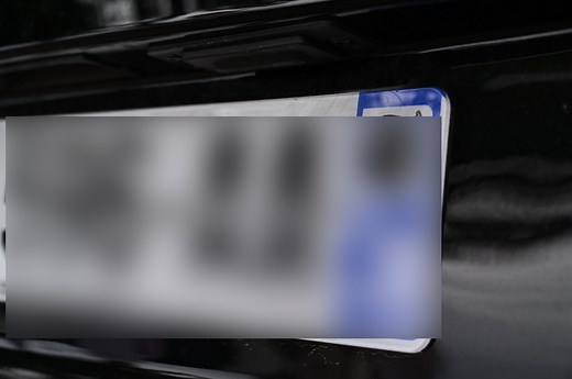 Plaque d’immatriculation : la méthode express pour la flouter comme les pros