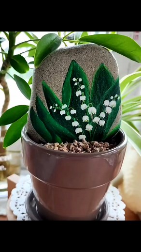 7.5K views · 142 reactions | How to draw a beautiful stone flowers painting with acrylic #fbteels2024posts #artlifeworks #artworkofday #scenerypainting #NatureLovers #paintingideas #flowerlovers #Scenery #artoftheday #bestscenery | Canvas painting & Visual art | Facebook