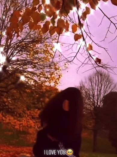 Exploring Romantic Autumn Moments in Nature