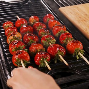 This is the ONLY way we're eating strawberries this summer 🍓 Full recipe: http://dlsh.it/MnPT8AX | Delish