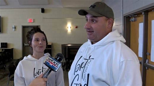 Hundreds in Roanoke enjoy Christmas feast at Rescue Mission