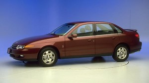 2000 Saturn L Series 4-door sedan