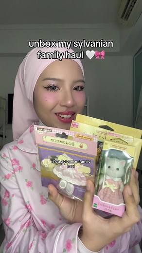 Unboxing Sylvanian Family Haul and Pyjamas | Haul Video