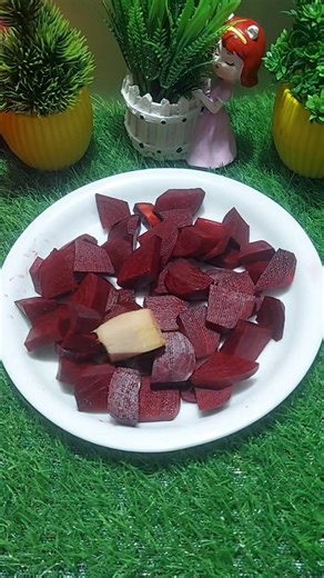 Beetroot juice benefits for glowing skin#viral#ayurved#facts #shorts#beetrootjuicebyAcharya Manishji