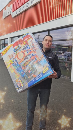 Intermarché Issoire | 🎅🎄 Le Père Noël est passé chez Intermarché Issoire… et il a laissé un cadeau incroyable ! 🎁✨ À gagner : le Hot Wheels City – Super Garage... | Instagram
