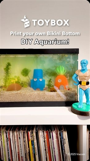 Found a $5 fish tank at the thrift store and thought, why not build Bikini Bottom? With the Toybox 3D printer, we made the pineapple under the sea, Squidward’s house, Patrick’s rock…all Handsome Squidward approved ofc ✔️ Tag someone you know who needs their own DIY Bikini Bottom Aquarium asap🍍 #spongebob #spongebobsquarepants #bikinibottom #squidward #squidwardshouse #krustykrab #krabbypatty #secretformula #nickolodeon #nostalgia #handsomesquidward #plankton #diytoys #makerspace #stemtoys #stem