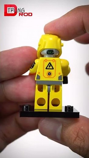 ROBOT REPAIR TECH - LEGO MINIFIGURES SERIES 22
