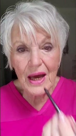 Sandra's Fuller Lips Tutorial: Easy Techniques for Mature Women | Look Fabulous Forever