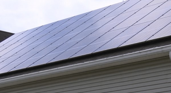 Henrico homeowners cut electricity bill with free solar panel program