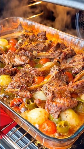 🔥 Oven-Baked Lamb Chops with Vegetables –Melt-in-Your-Mouth! #food #recipe #cooking #foodie #shorts