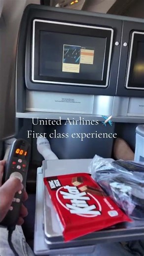 United First Class Experience✈️ #travel #firstclass #fyp #aviation #aircraftmechanic #unitedairlines