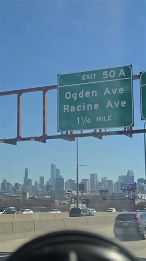 Chicago #longhaultrucker #trucking #trucklife #truckdriver #dieselengine