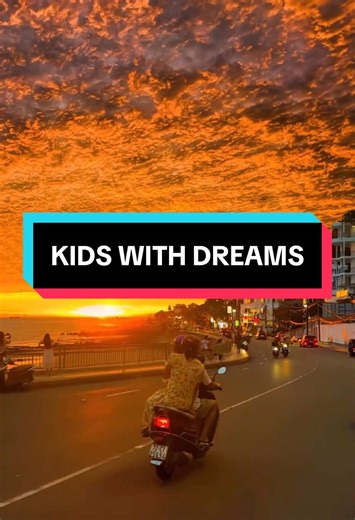 we were just kids with dreams… 👦🏻🧒🏽 @LiONsCAGE #dayone #rnbsoul #kidswithdreams #foryoupage❤️❤️ #deephousemusic