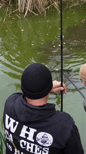 „Gianni vs. Branko“ - Jetzt online auf YouTube!💥 Viel Spaß mit diesem Brett! - Wem drückt ihr die Daumen? ⚔️ Den Link dazu findet ihr im Profil. 😉 @Branko Falkenthal @Gianni Lüttge @Fourty Plus . . #karpfen #carp #carpfishing #fyp #fishing